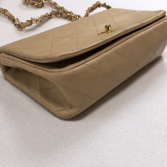 Vintage Chanel Cream Mini Flap - Picture 11 of 16